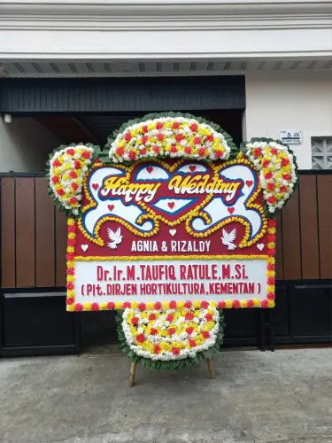 Papan Bunga Pernikahan jhl solitaire gading serpong